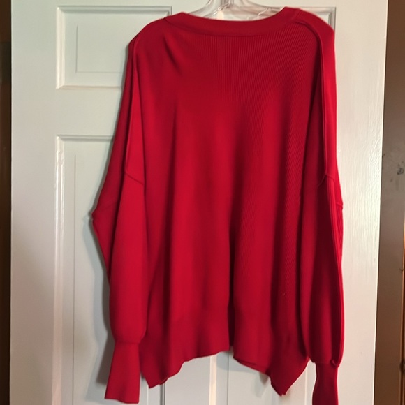 Red sweater - Picture 3 of 3